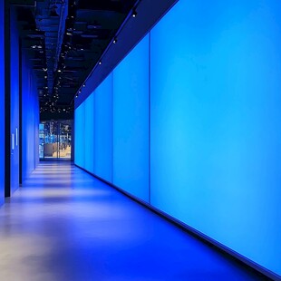 蓝色科技风长廊空间场景