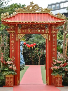 中式喜庆门楼 繁花簇拥