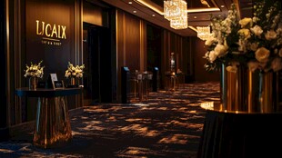 奢华宴会厅内的精致布置