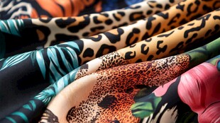 多彩印花豹纹布料展示
