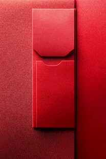 红色质感文件夹特写