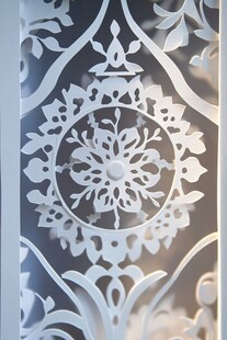 精致雕花玻璃装饰细节