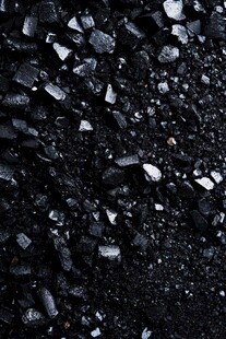黑色煤块特写