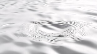 水面涟漪特写