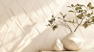 简约白墙旁的绿植花瓶摆件