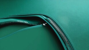 绿色拉链特写