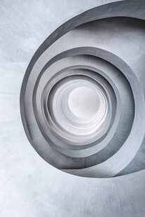 螺旋混凝土建筑内部景观