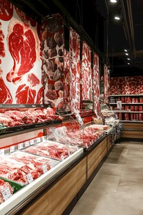 超市肉类陈列区