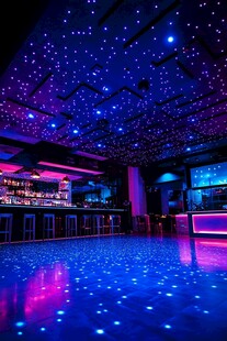 梦幻星空主题酒吧室内场景