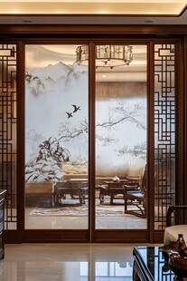 中式屏风隔断下的雅致客厅