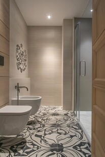 现代简约风浴室精致一角