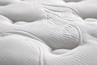 精致花纹白色床垫特写