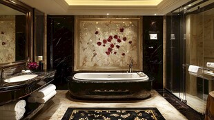奢华优雅的高端浴室空间
