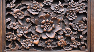 精美木雕花卉图案装饰板