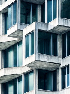 现代建筑外立面独特结构