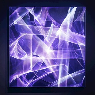 梦幻紫色光影抽象艺术图