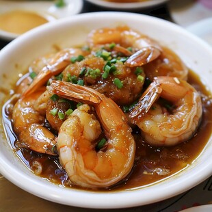 蒜蓉鲜虾色泽诱人超美味