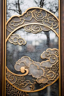 中式雕花窗 古韵云纹之美