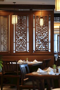 中式典雅餐厅内部景致
