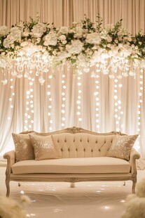 浪漫奢华婚礼沙发装饰场景