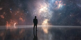 孤独身影凝视浩瀚星空