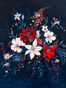 深蓝色背景上的绚丽花卉组合