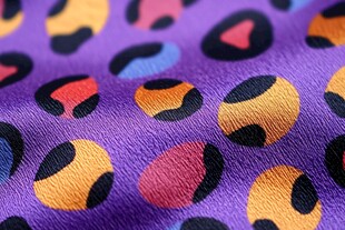 多彩豹纹图案的织物纹理