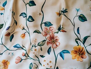 花卉图案布料