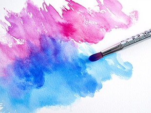水彩笔触与画笔艺术画面