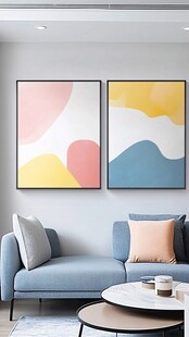 简约客厅的艺术挂画装饰