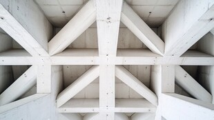 混凝土建筑内部结构特写