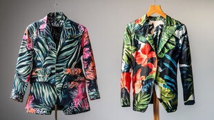 时尚印花西装外套展示