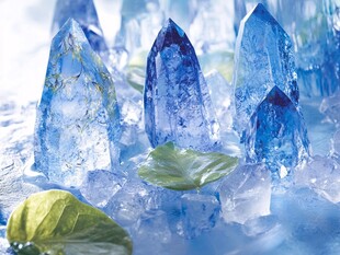 梦幻蓝晶冰晶绿叶之景
