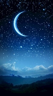 梦幻月夜星空下的山峦