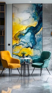 现代客厅中的艺术挂画与座椅