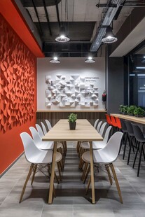 现代简约风格会议室一角