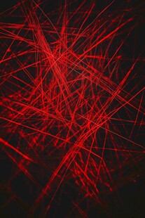 红色炫光交织动感线条