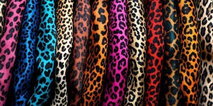 多彩豹纹布料展示