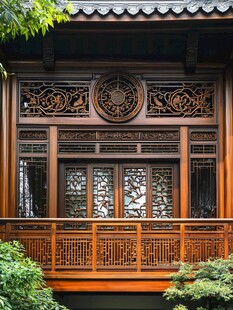 中式古典雕花木质建筑