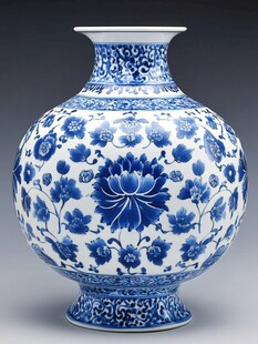 青花缠枝花卉纹典雅花瓶