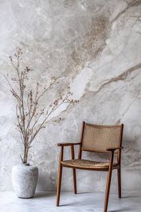 简约风椅子与枯木装饰