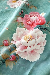 绿底牡丹花卉织物图案