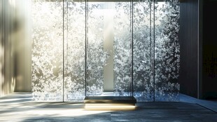 梦幻玻璃隔断 光影艺术之美