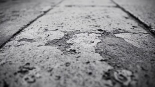 老旧路面纹理特写