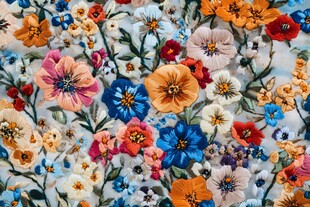 多彩花卉图案布料纹理