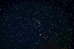 璀璨星空下的梦幻宇宙图景