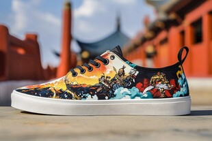 国风涂鸦帆布鞋 尽显潮流