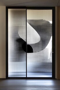 现代几何图案玻璃隔断门