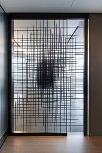 现代简约几何线条玻璃隔断