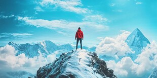 站在巅峰的孤独行者